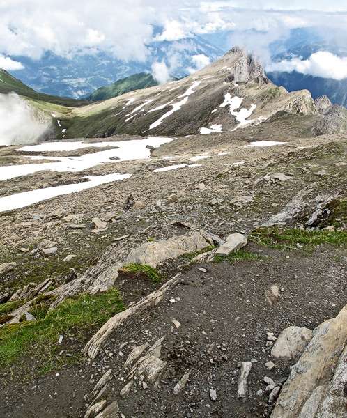 Blick entlang Schneeboden Richtung Tenna