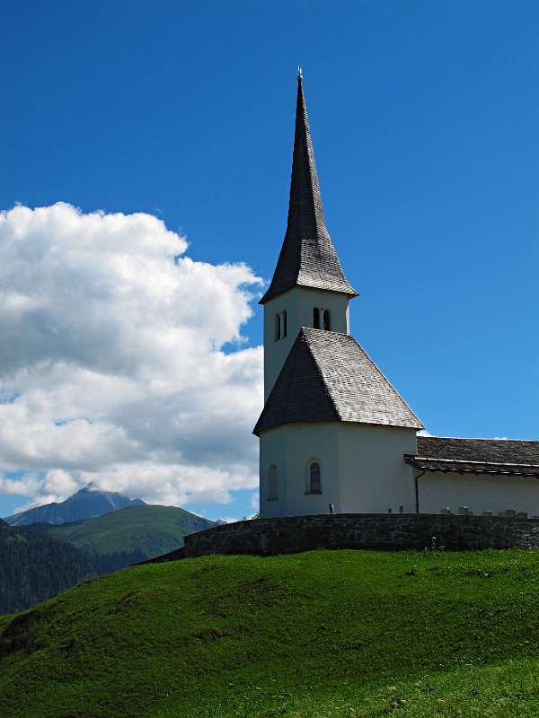 Die kleine, schöne Kirche von Tenna