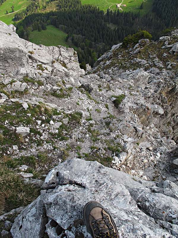 Die Aufstiegsroute vom Gipfel aus