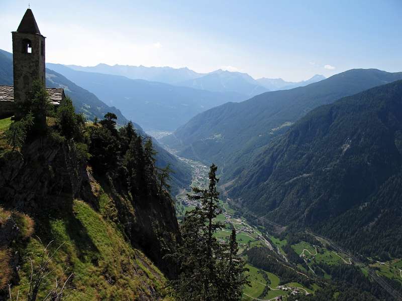 Kirche San Romerio und Val Poschiavo