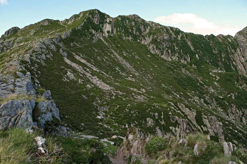 Vorne ist der Punkt 2138m auf dem Grat zwischen Grioden und