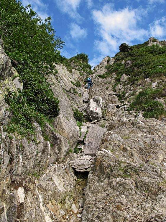 Steile Couloir führt zum Grat