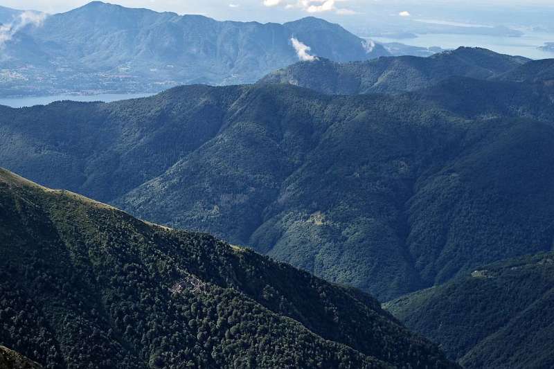 Fernsicht auf Lago Maggiore von Gridone aus