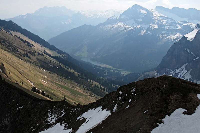 Der Grat zu Tierberg und weiter Obersee