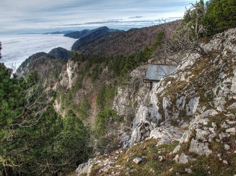 Die Jura-Kette schlingelt weiter Richtung Biel-Neuenburg