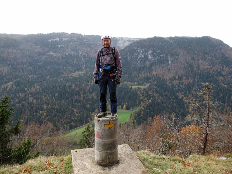 Der Aussichtspunkt über dem Val de Travers und Creux du Van