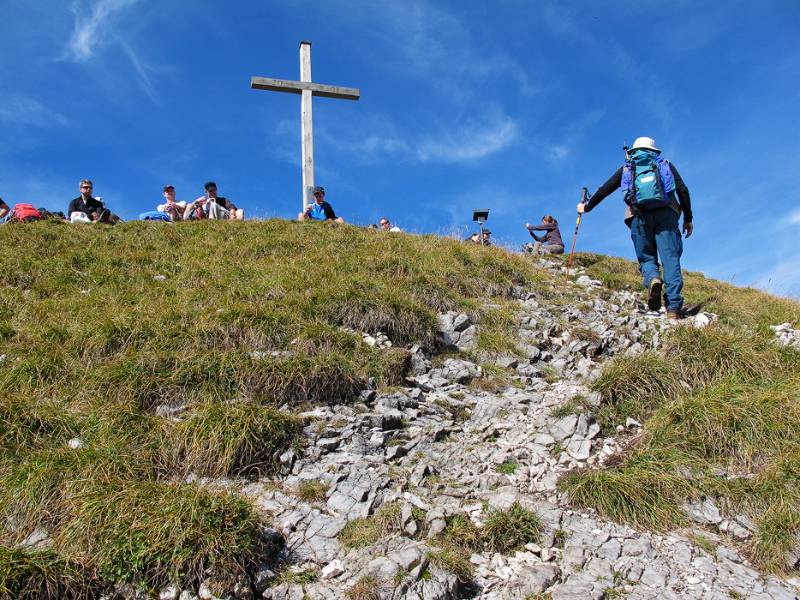 Auf den Gipfel angekommen, nicht die ersten aber auch nicht die