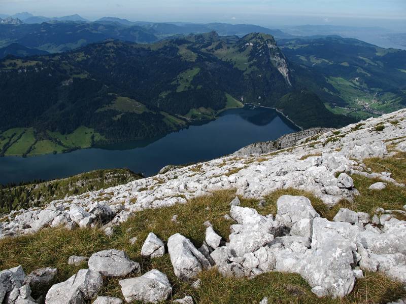 Wägitalersee und Gross Aubrig. Bei guten Sicht könnte man bis nach