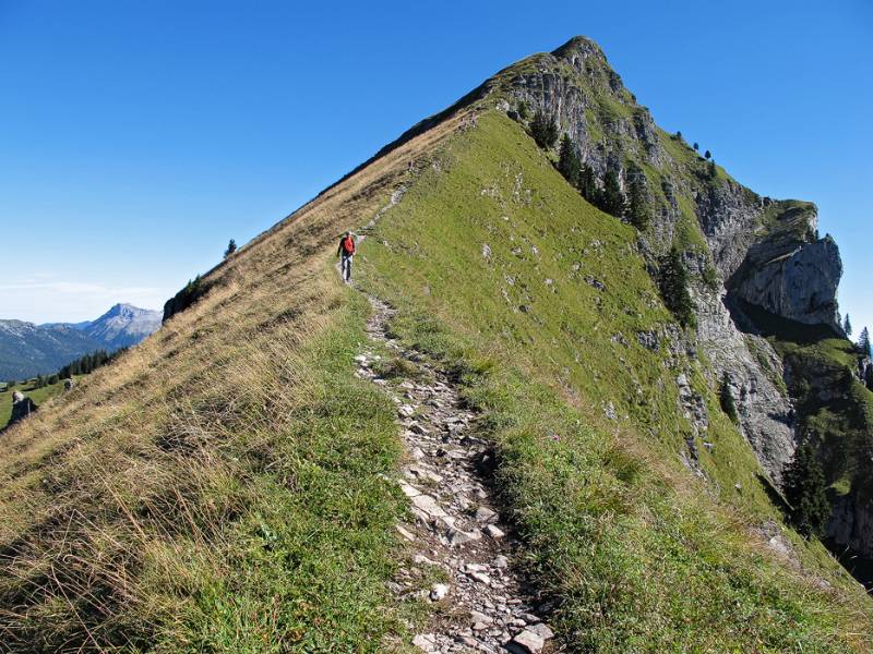 Blick Richtung Suggiture kurz nach dem Aufstieg auf den Grat