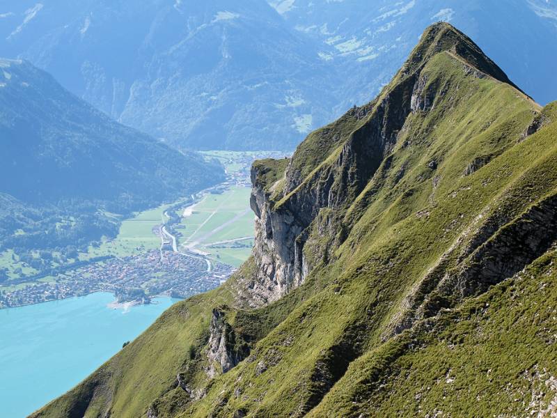 Suggiture und Interlaken gezoomt