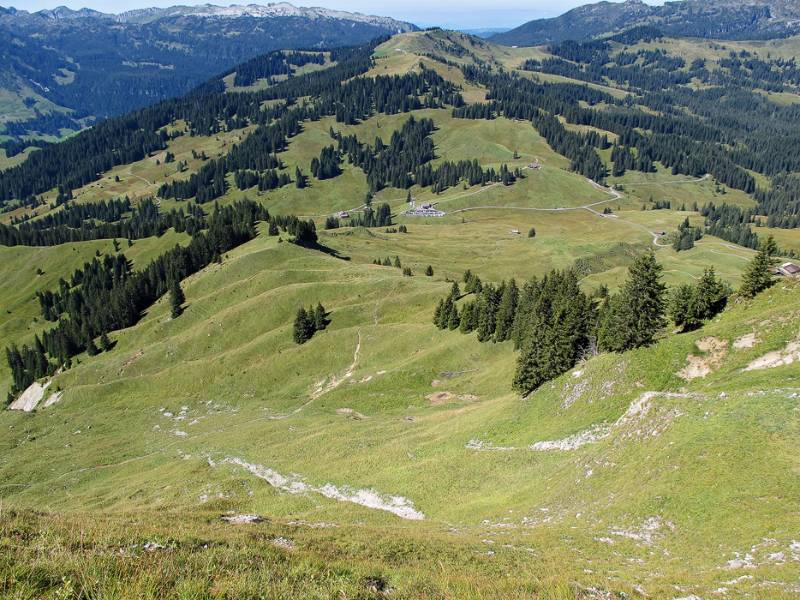 Der Startpunkt der Wanderung ist in Sicht, aber noch ziemlich weit