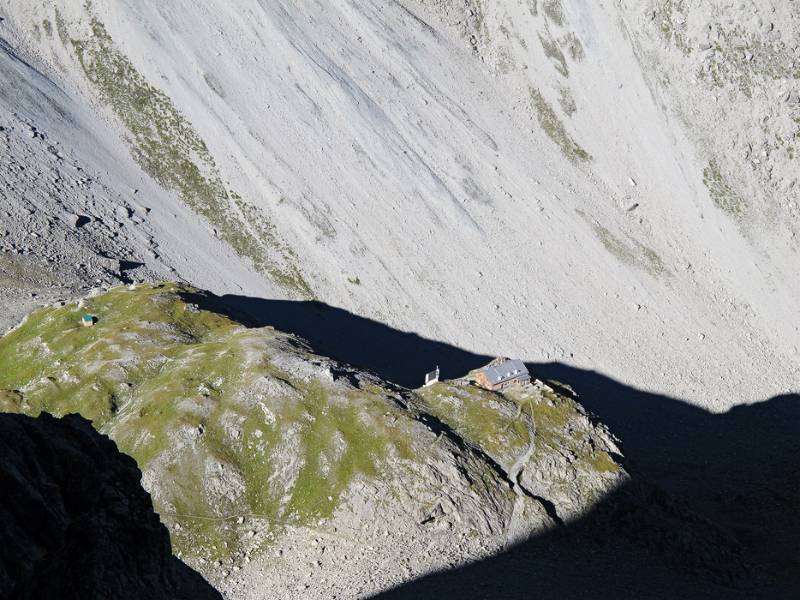 Nun die Hütte ist wieder in der Sonne