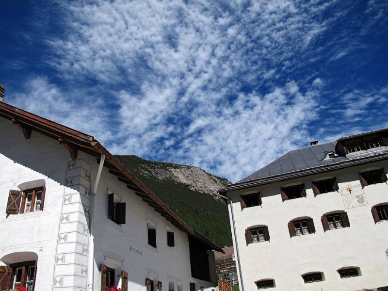 S-Charl verabschiedet sich mit schönen Wolken und blauem Himmel