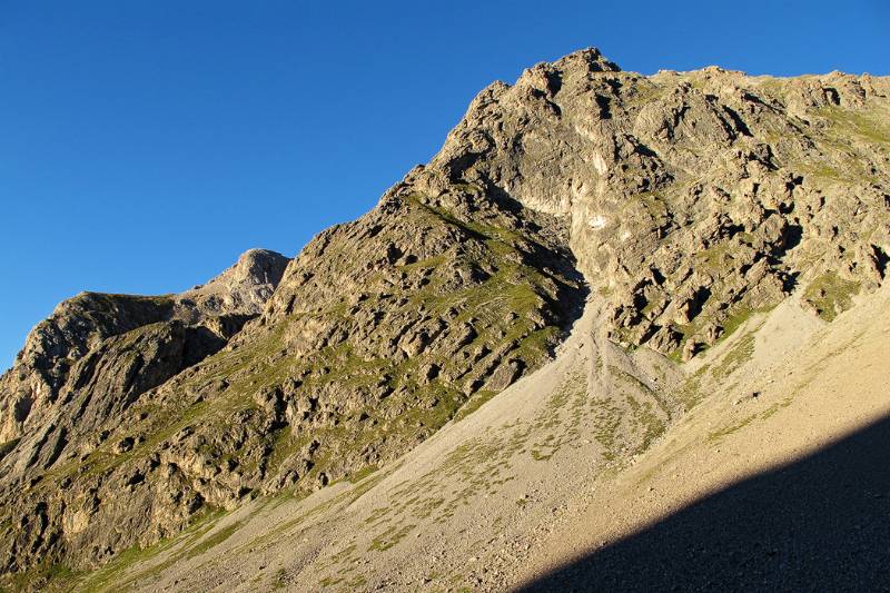 Nicht besonders spektakulär sieht Piz Lischana von Lischanahütte aus