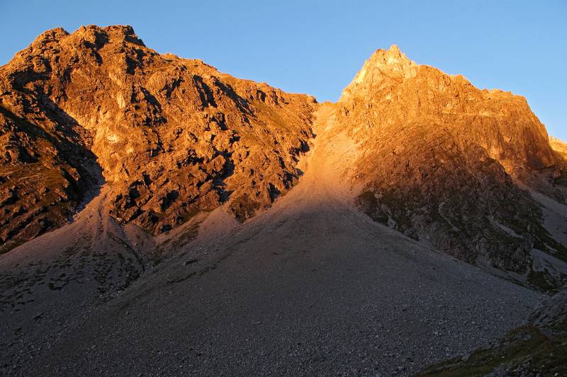 Piz Lischana in den letzten Sonnenstrahlen