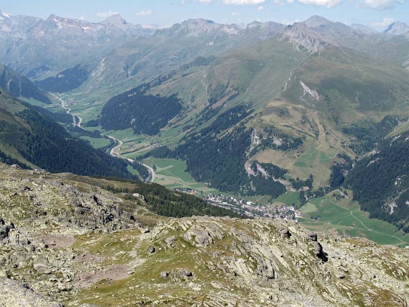 Unten ist Splügen