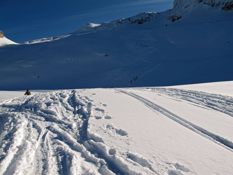 Blick in der Abfahrt zurück auf die Aufstiegsroute