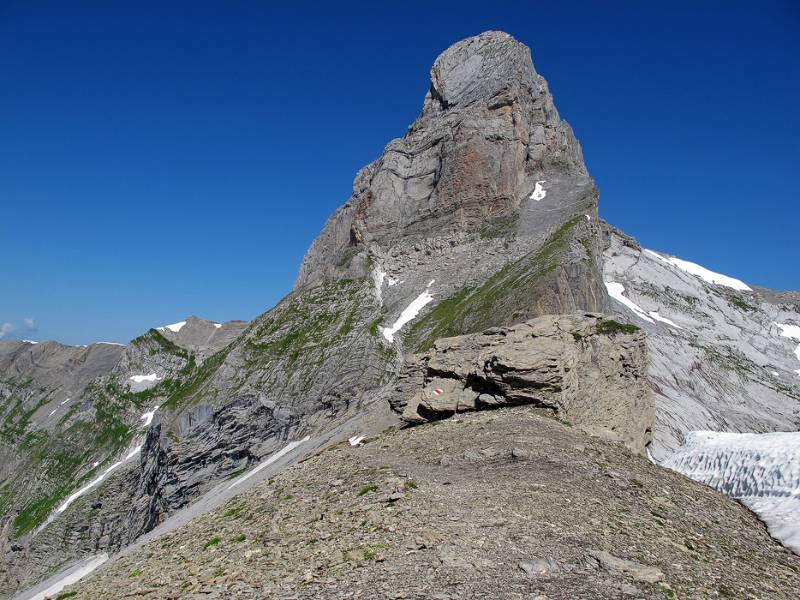 Höch Turm auf der Gegenüberseite von Furggele