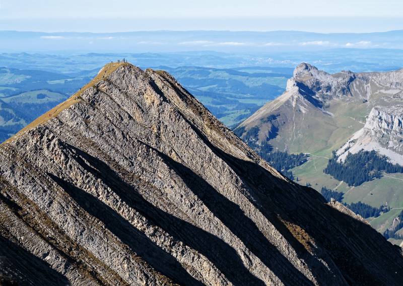 Blick hinüber auf den schönen Gipfel Schongütsch. Dort waren wir bereits