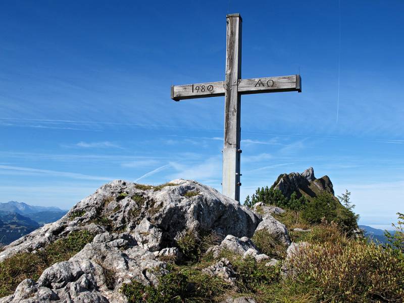 Blauer Himmel über dem Brüggler