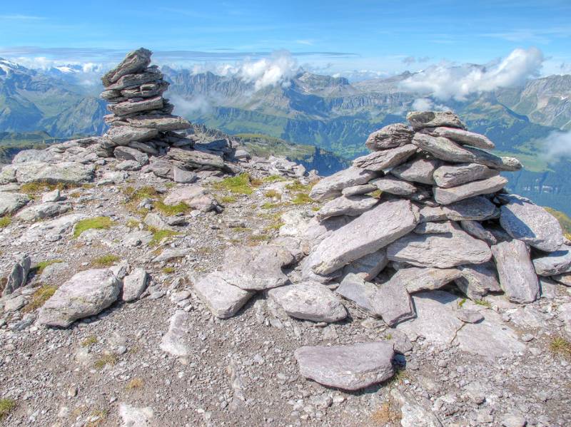 Auf dem Gipfel. Es gibt kein Gipfelkreuz auf dem Chli Chärpf