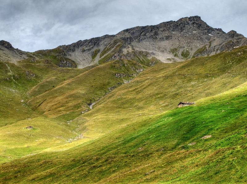 Erster Blick auf Sasseneire. Links - Col de Torrent von dem