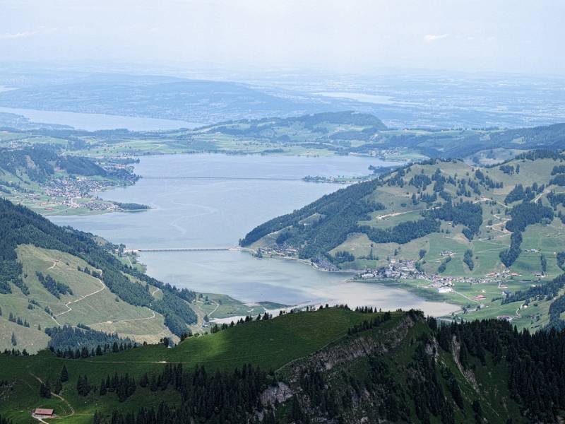 Sihlsee und weiter Zürisee von Biet aus