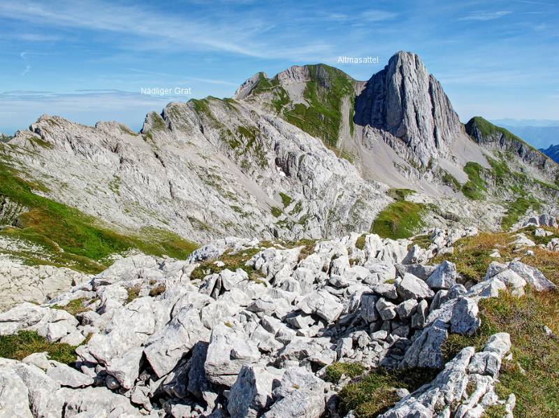 Noch ziemlich weiter Weg über Nädliger Grat bis zum Altmann