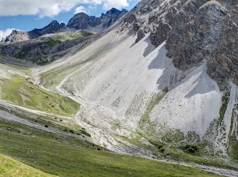 Die Erosion der Berge im Val Laschadura