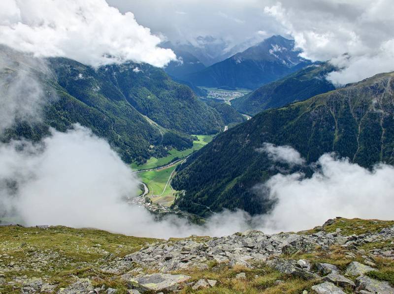 Ganz unten ist Susch und weit hinten - Zernez