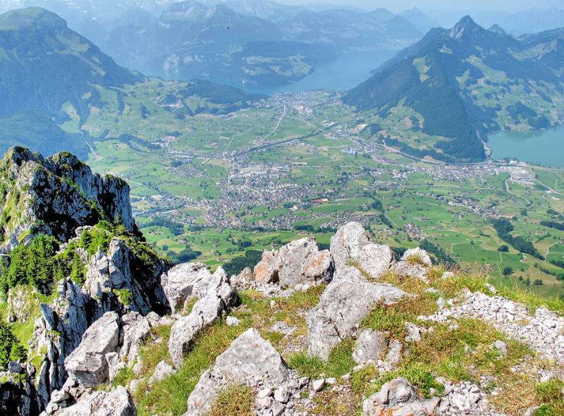 Schwyz, Brunnen und Vierwaldstättersee vom Gipfel aus