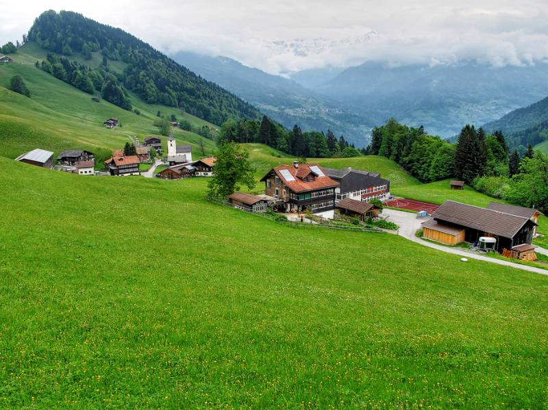 Valzeina - ein Dorf mit Kirche