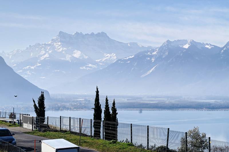 Kurze Pause in Montreux mit Blick auf Dents du Midi