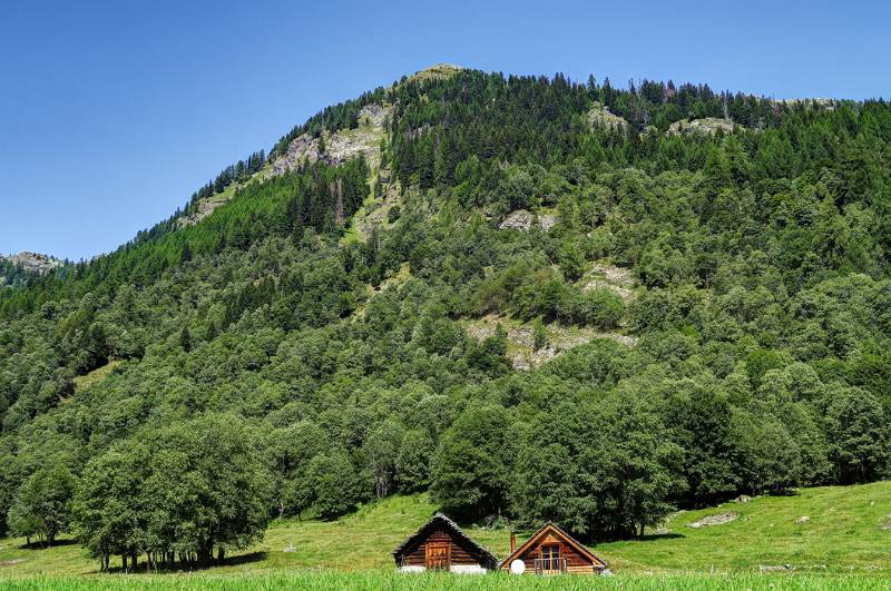 Blick von Campo Vallemaggia zurück zum Gipfel