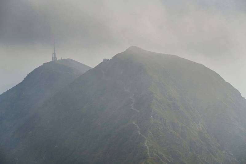 Wechselhaftes Wetter. Blick Richtung Capanna Tamaro