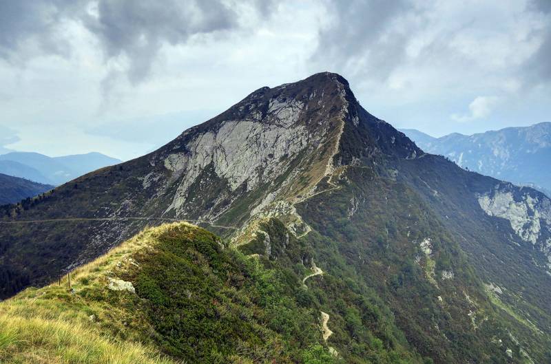 Schöner Grat zum Monte Tamaro