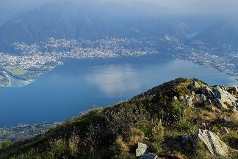 Lago di Vagorno ist im oberen rechten Teil des Bilds zu