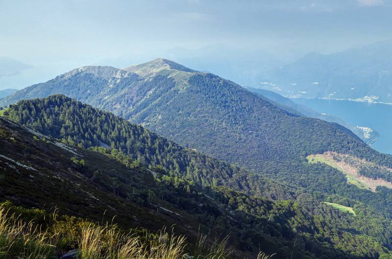 Blick auf Covreto und Lago Maggiore