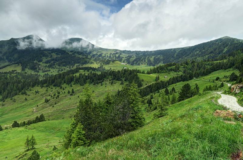 Sewenegg. Der grosser Teil der Wanderroute ist zu sehen