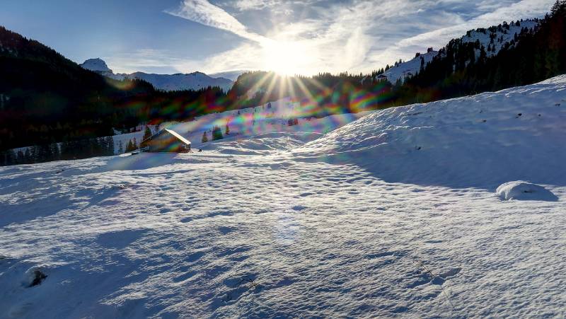 Sehr wenig Schnee unten