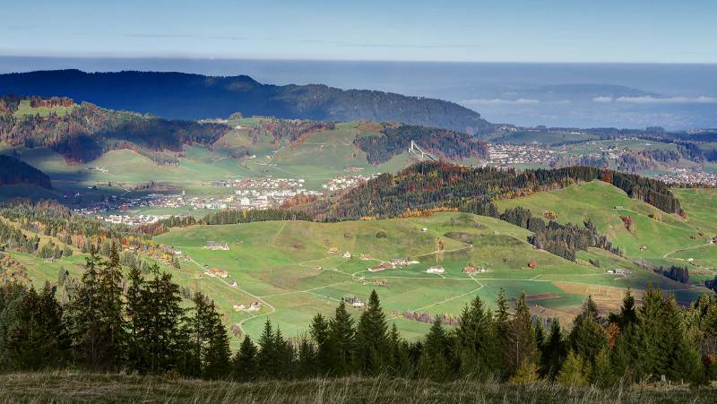 Einsiedeln unter Spätherbstsonne