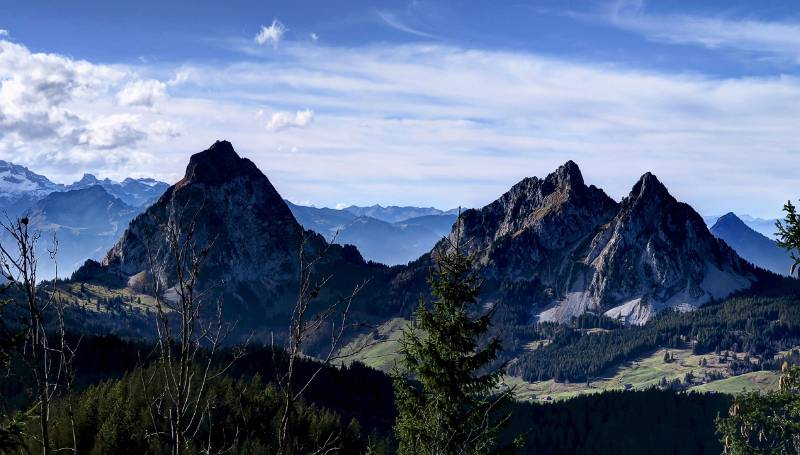 Mythen und Haggenegg am Ende von Alptal