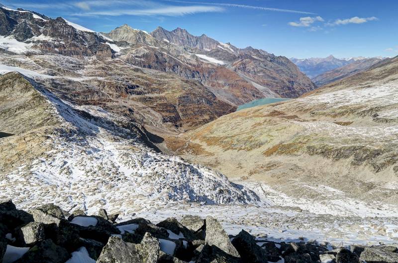 Panorama von Joderhorn: Monte Moro Pass, Mattmarksee, Mischabel, Bietschorn