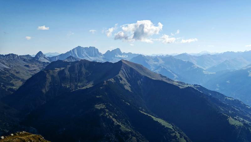 Drusenfluh, Sulzfluh und vorne ist Sassauna