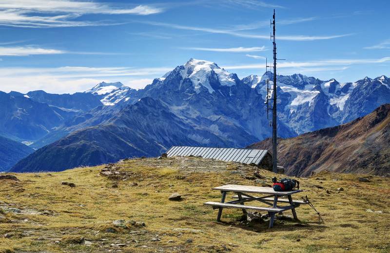 Picknickplatz auf dem Piz Chavalatsch mit Ortler im Hintergrund