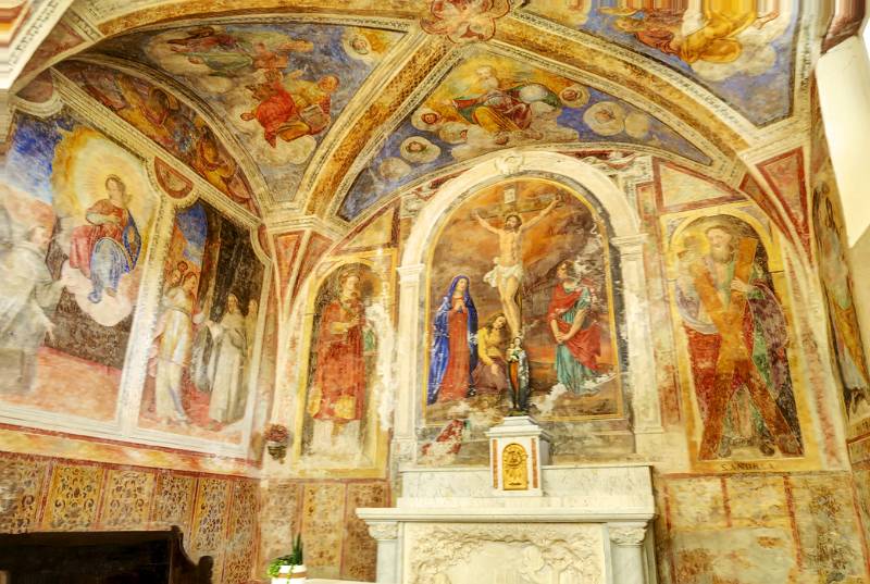 In der Kapelle von Cala
