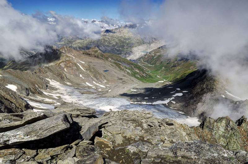 Blick vom Gipfel auf die Reste von Muttgletscher