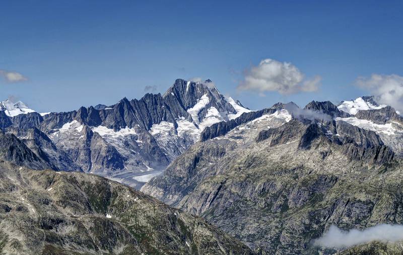 Dominanter Lauteraarhorn und Schreckhorn