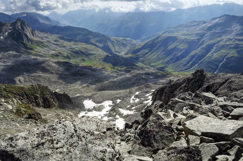 Aussichten entlang Furkapassstrasse in die Richtung Realp