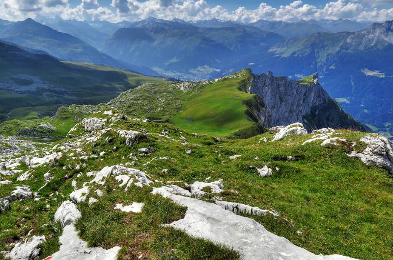 Blick zurück Richtung Klosters im Aufstieg